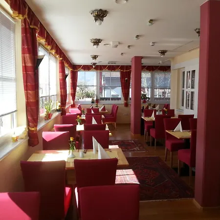 ホテル Liezenerhof リーツェン